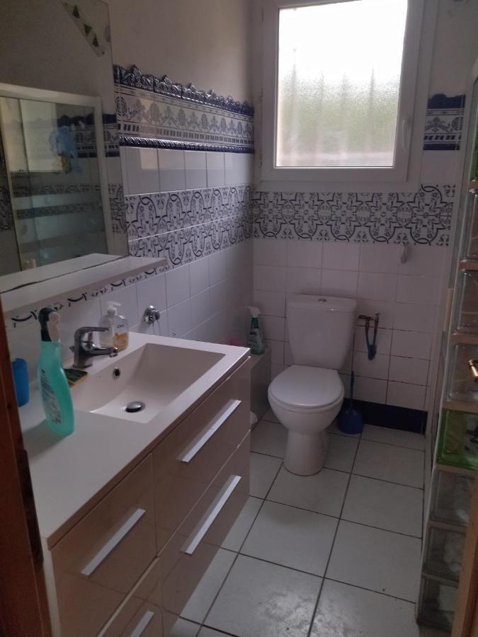 F1 Chambre Et Cuisine Reynes Екстер'єр фото