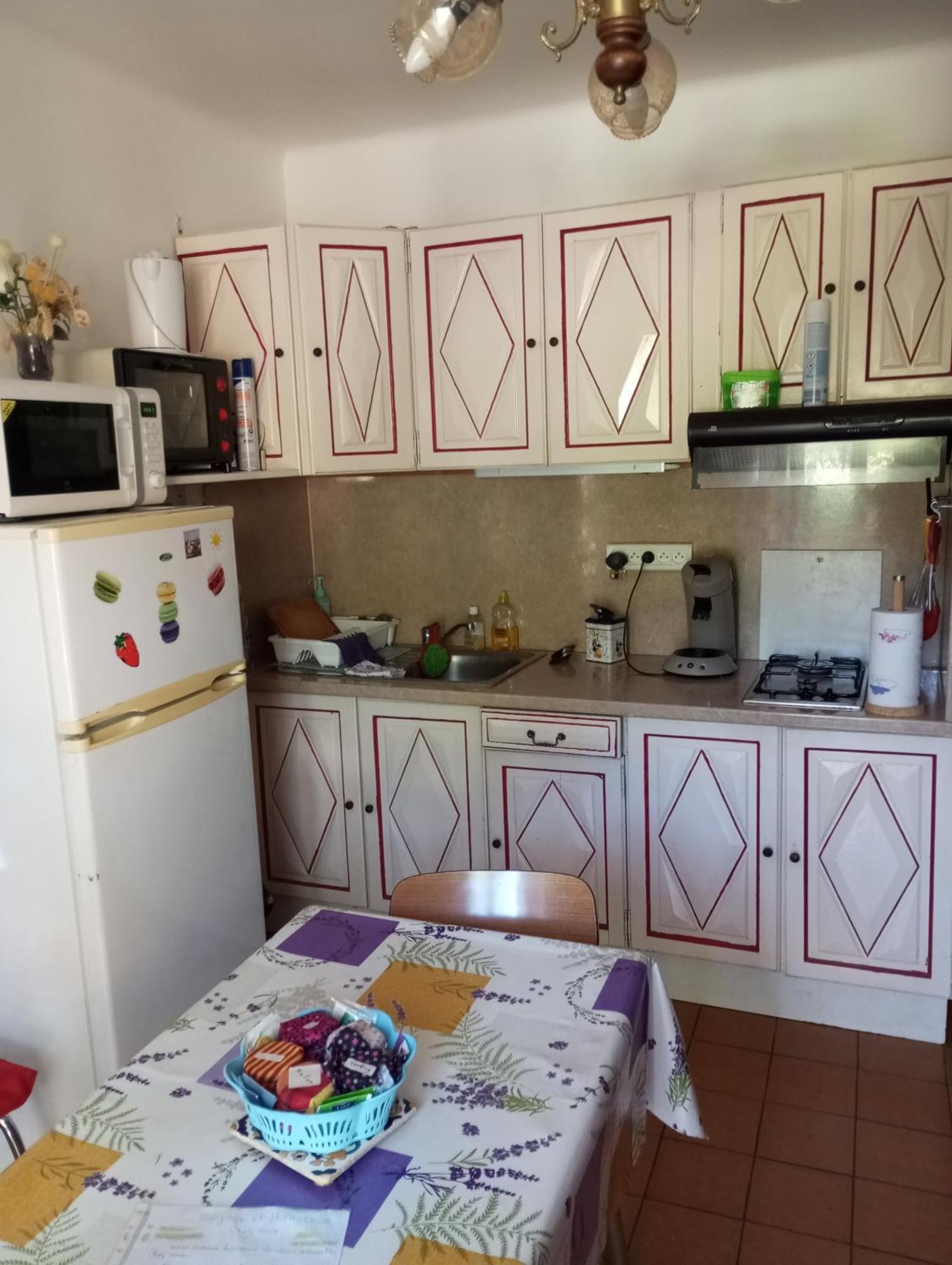 F1 Chambre Et Cuisine Reynes Екстер'єр фото
